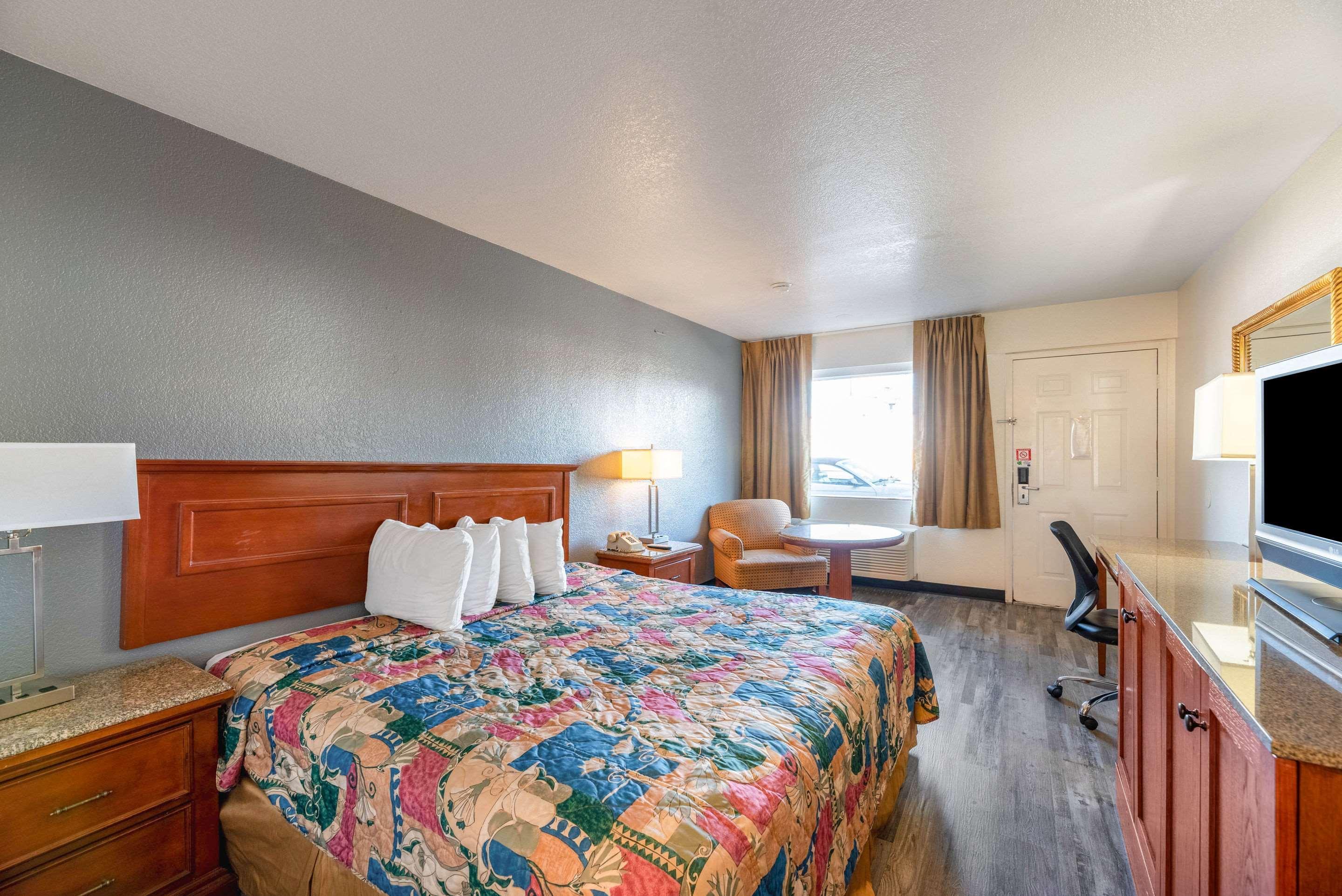 Econo Lodge Phoenix Exterior foto