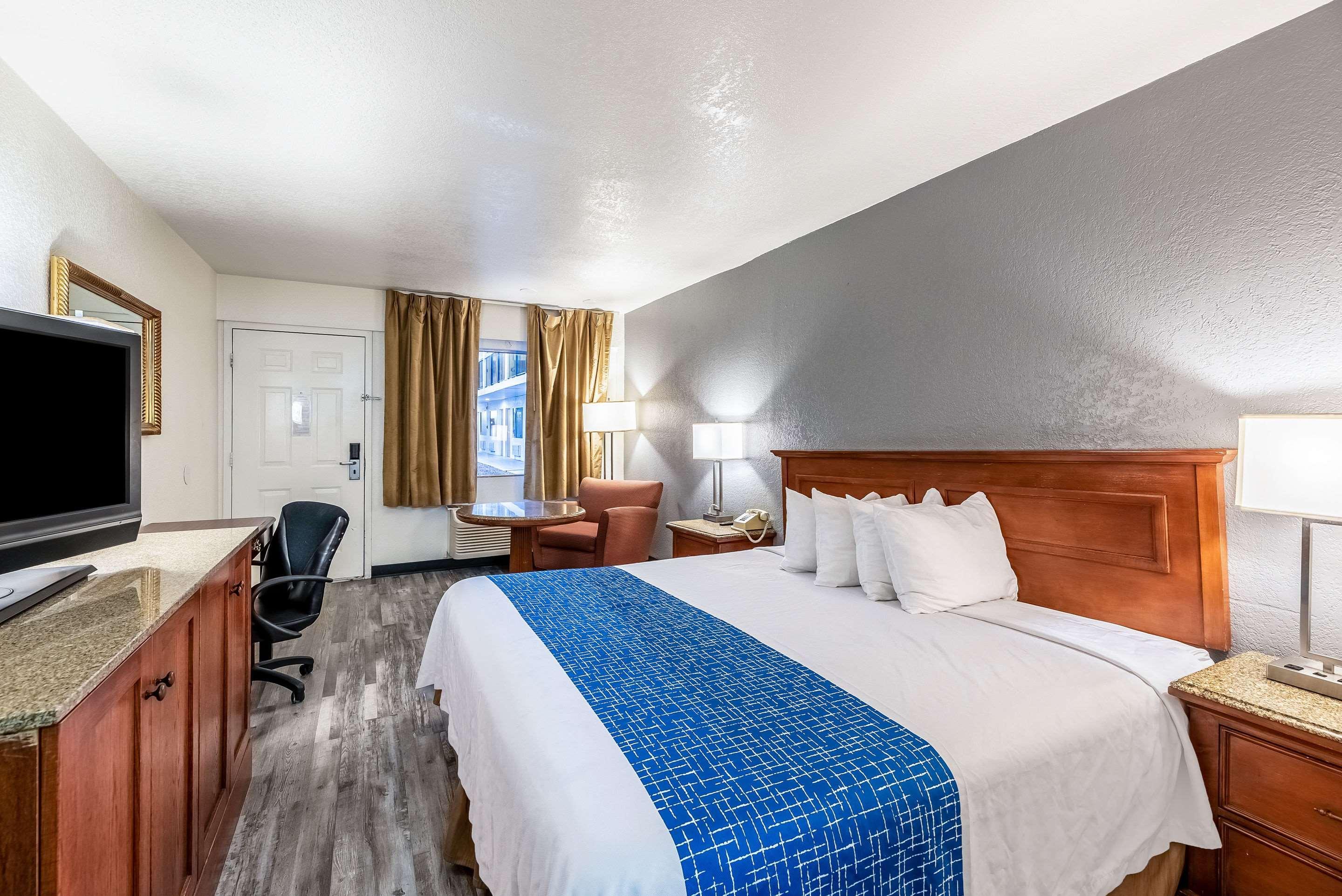 Econo Lodge Phoenix Exterior foto